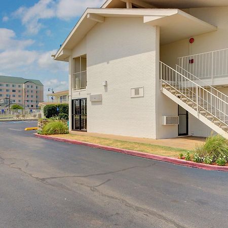 Motel 6 - Oklahoma City Airport Esterno foto