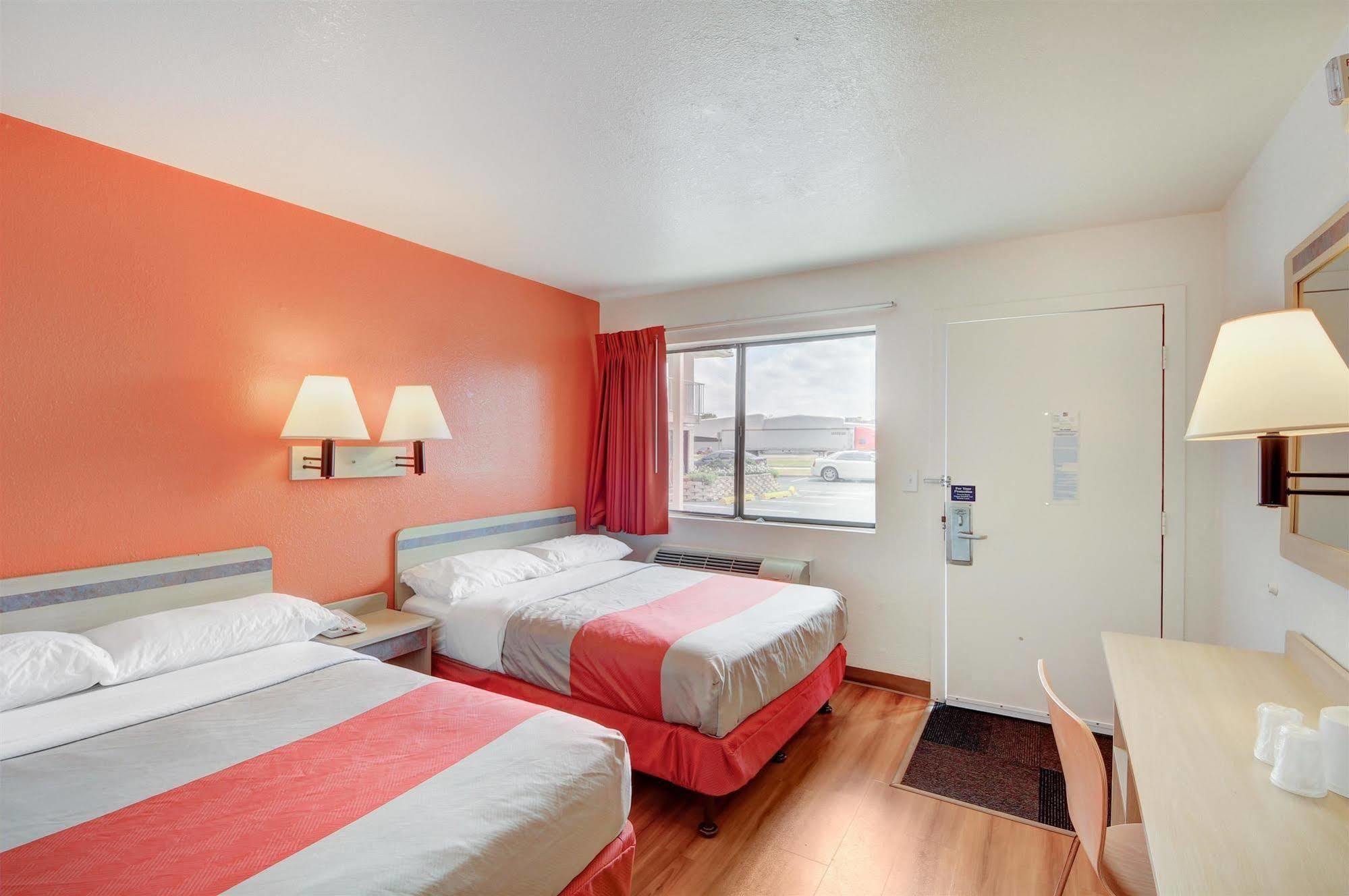 Motel 6 - Oklahoma City Airport Esterno foto